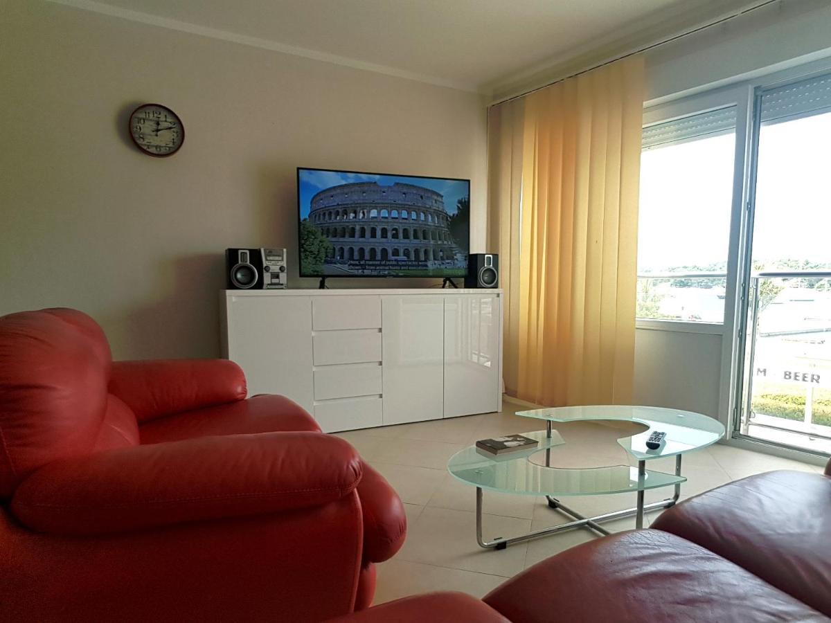 Apartment Dubravka Near The Sandy Beach Medulin Exterior foto