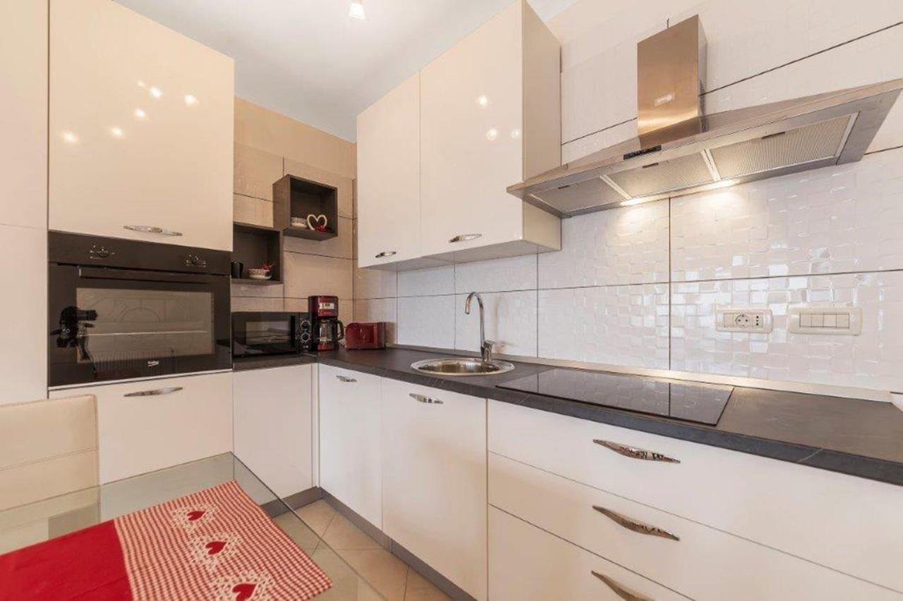 Apartment Dubravka Near The Sandy Beach Medulin Exterior foto