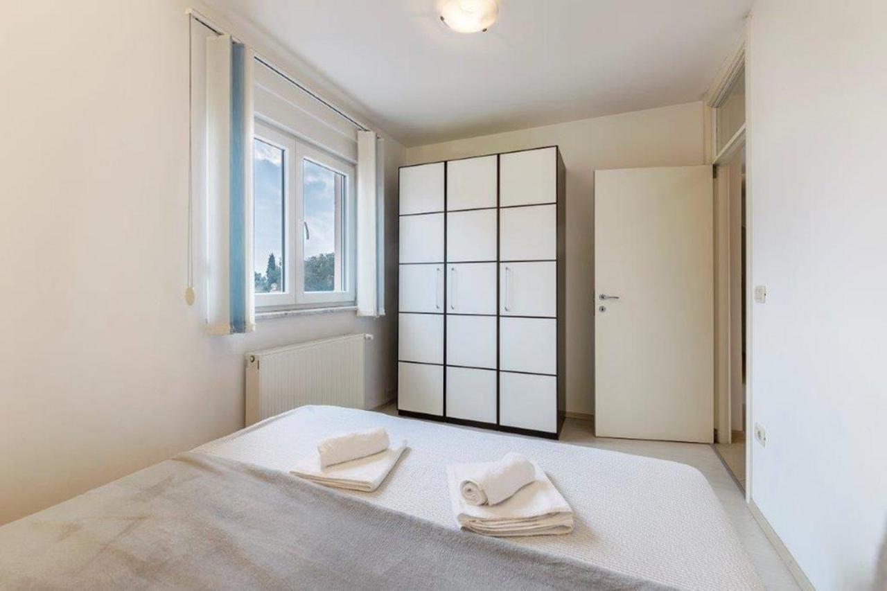 Apartment Dubravka Near The Sandy Beach Medulin Exterior foto